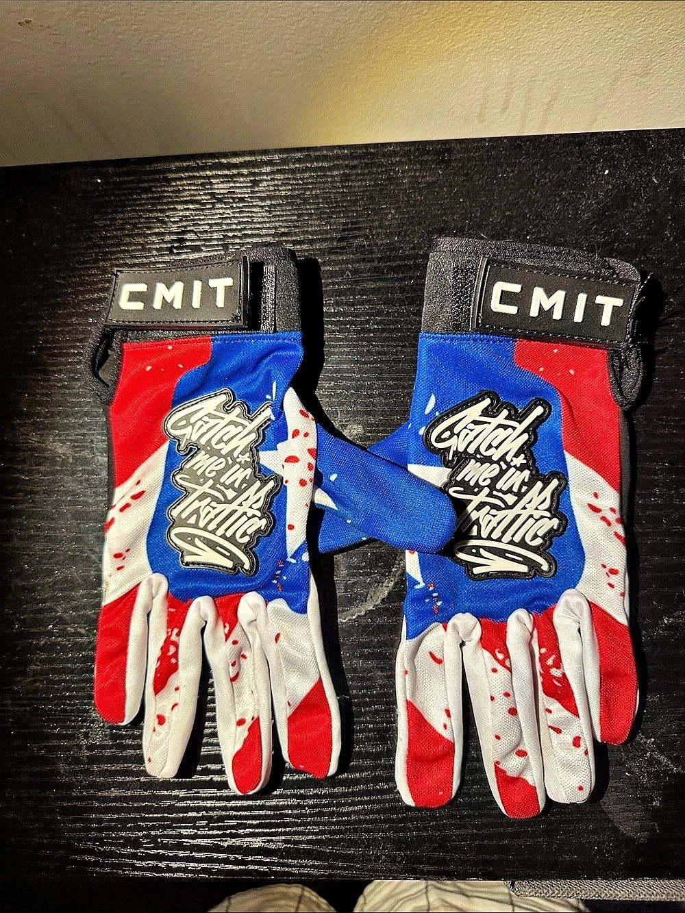 CMIT Graphic Athletic Gloves in Blue & Red Like New